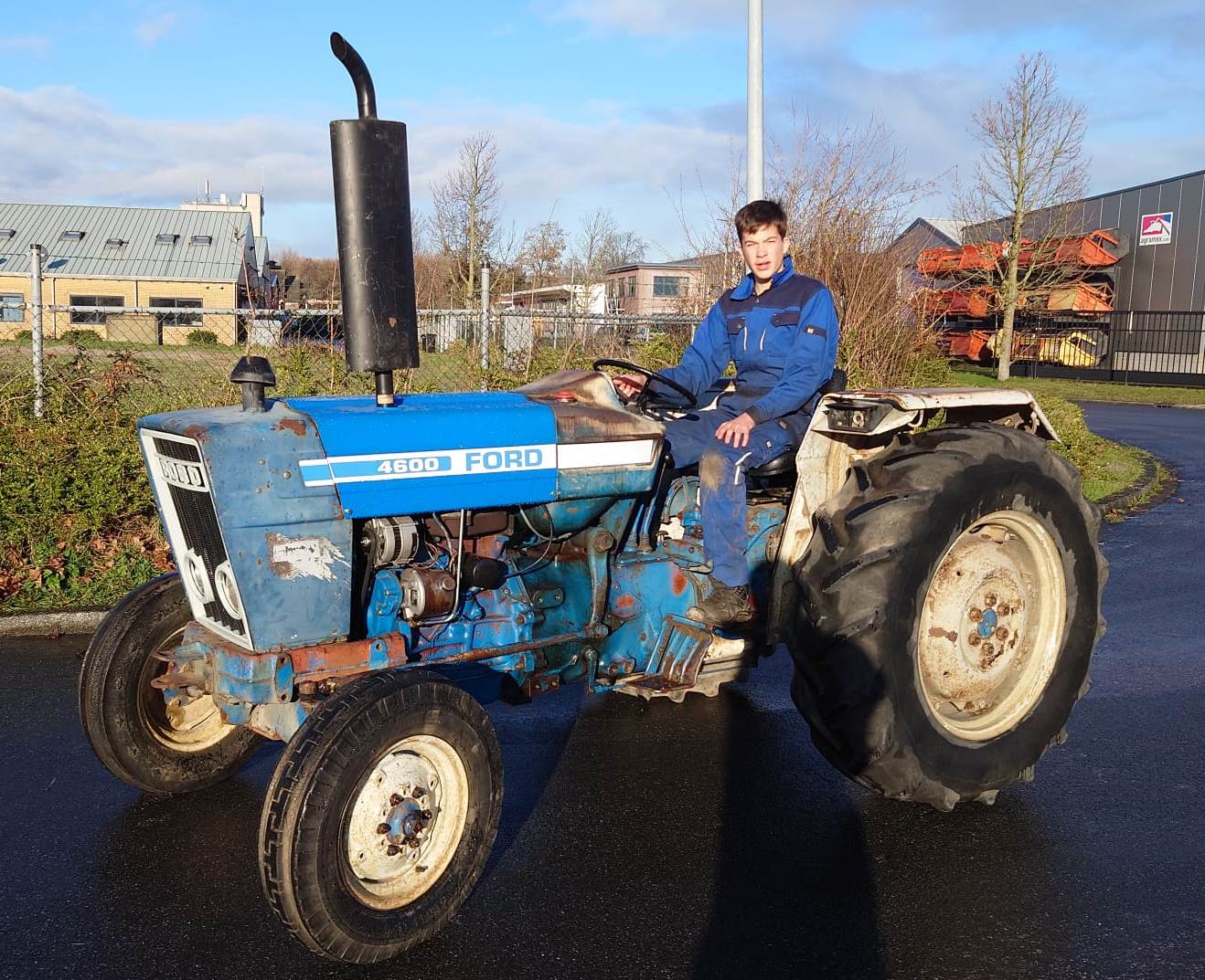 Ford 4600 with rebuilt 4610 Engine (6)