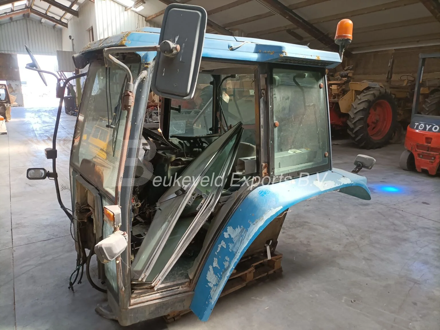 Cabine Ford 8560 (1)