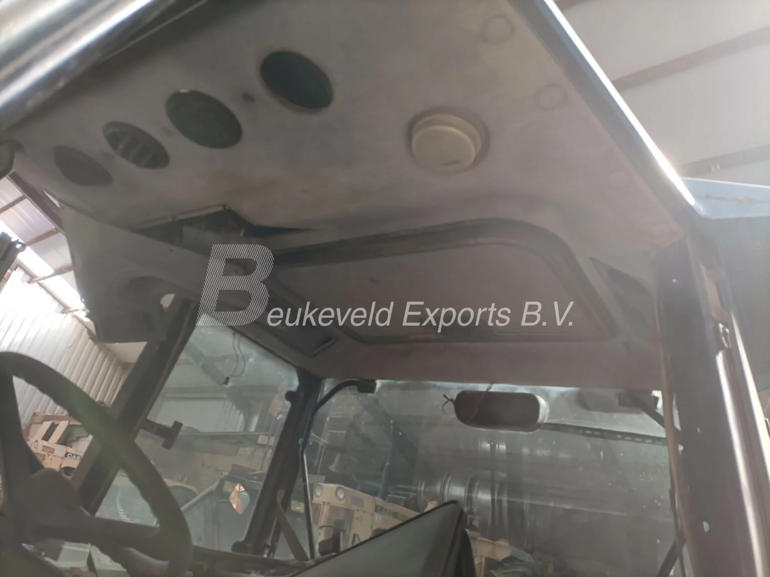 Cabine Ford 8560 (5)