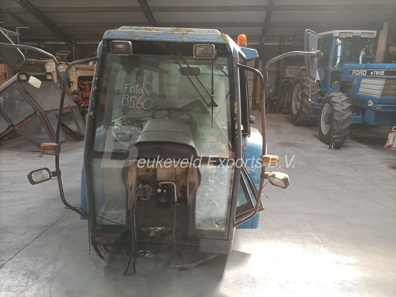 Cabine Ford 8560 (6)