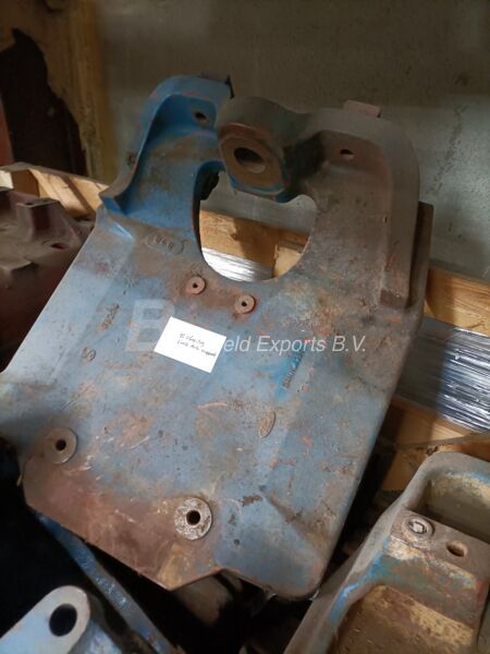 Ford Axle Support 7700/7710 2WD