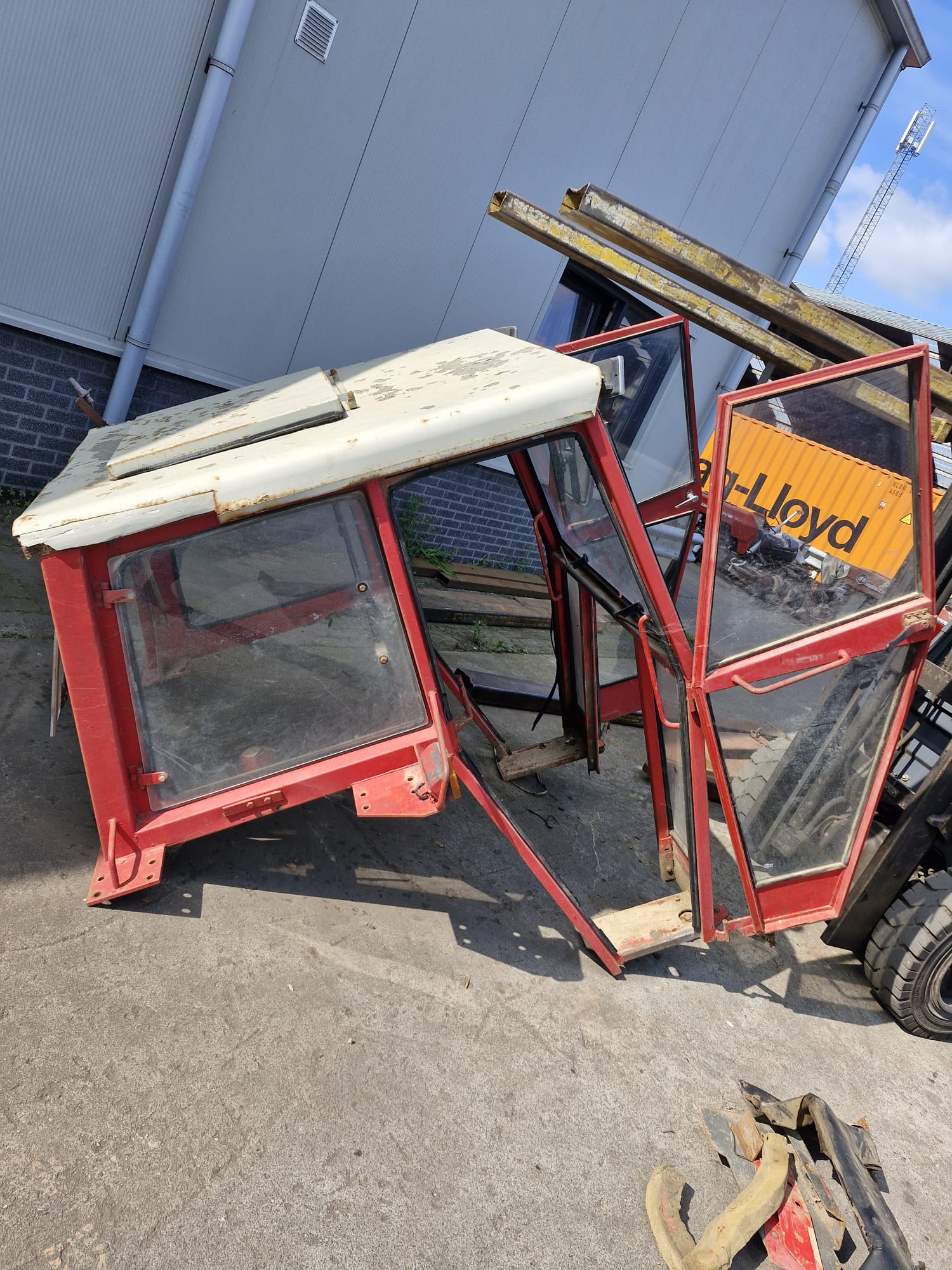 Cábáin Massey Ferguson 265/275/290 - Beukeveld Exports BV, image size:1500x2000