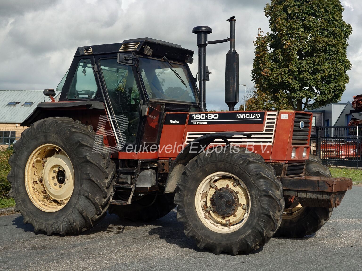 Fiat New Holland 180-90 DT Turbo (5)