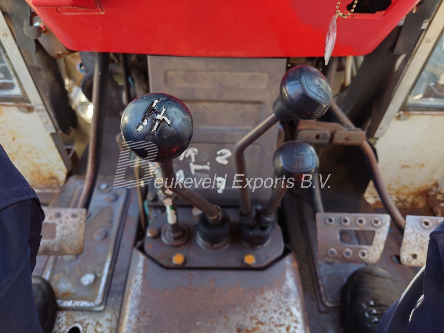 Massey Ferguson 365 (11)
