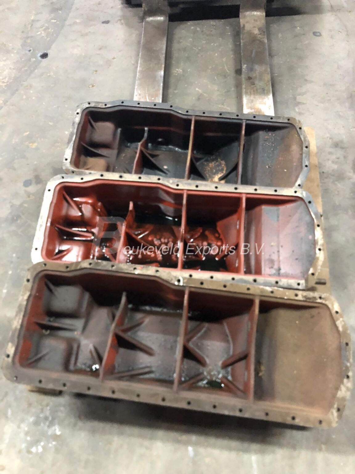 NEW HOLLAND Case Oilsump 87802316 87802502 87800495 (1)