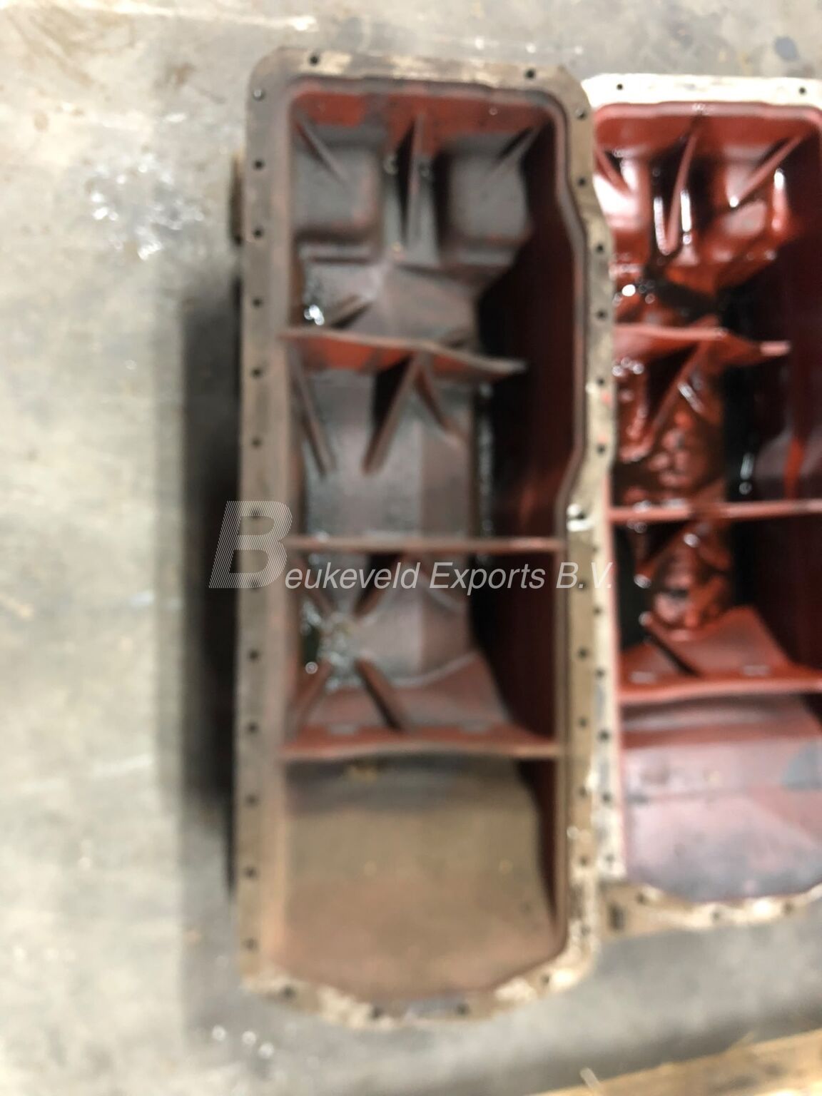 NEW HOLLAND Case Oilsump 87802316 87802502 87800495 (2)