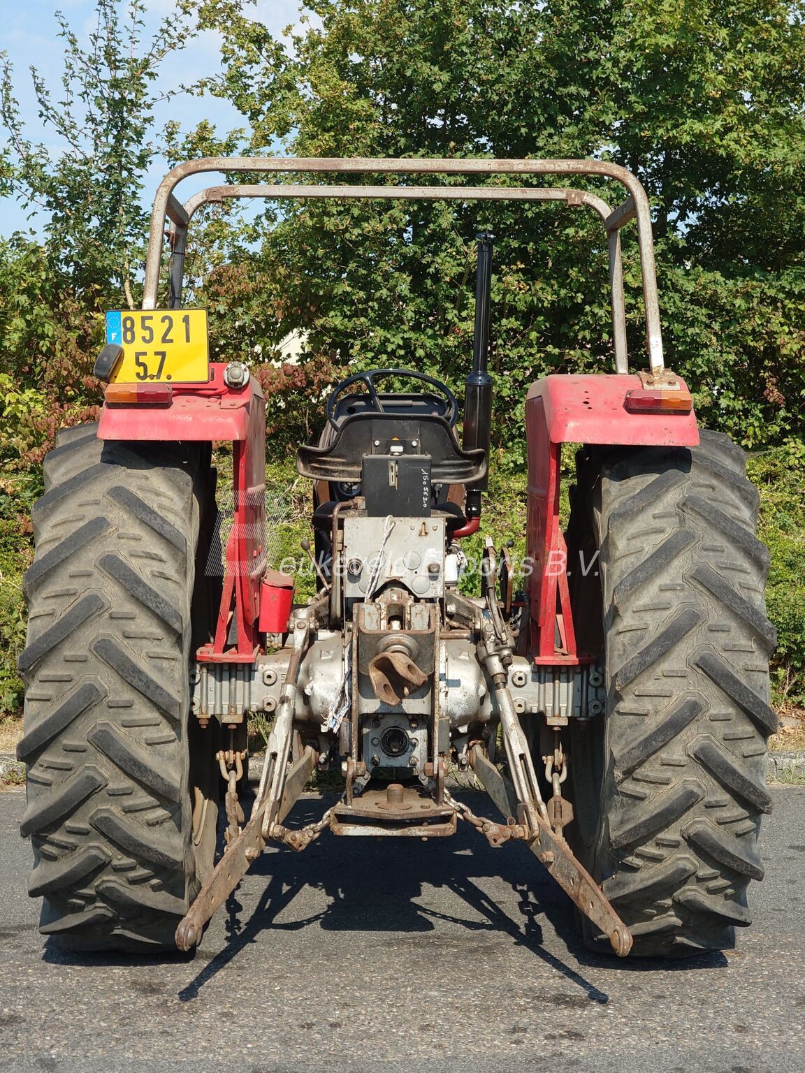 MF 275 2wd (3)
