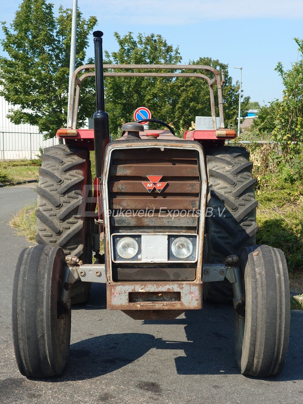 MF 275 2wd (5)