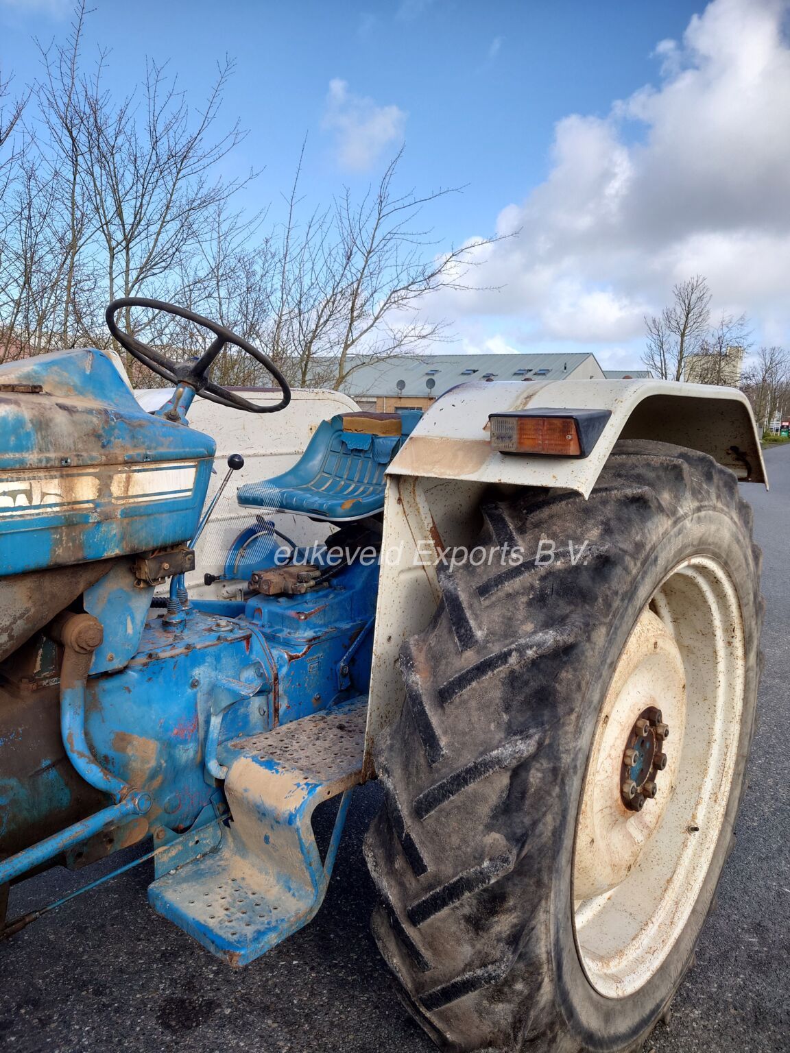 FORD 5000 tractor (2)