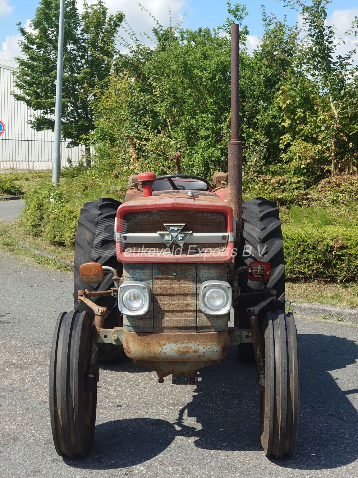 Massey Ferguson 140 Super vineyard (5)