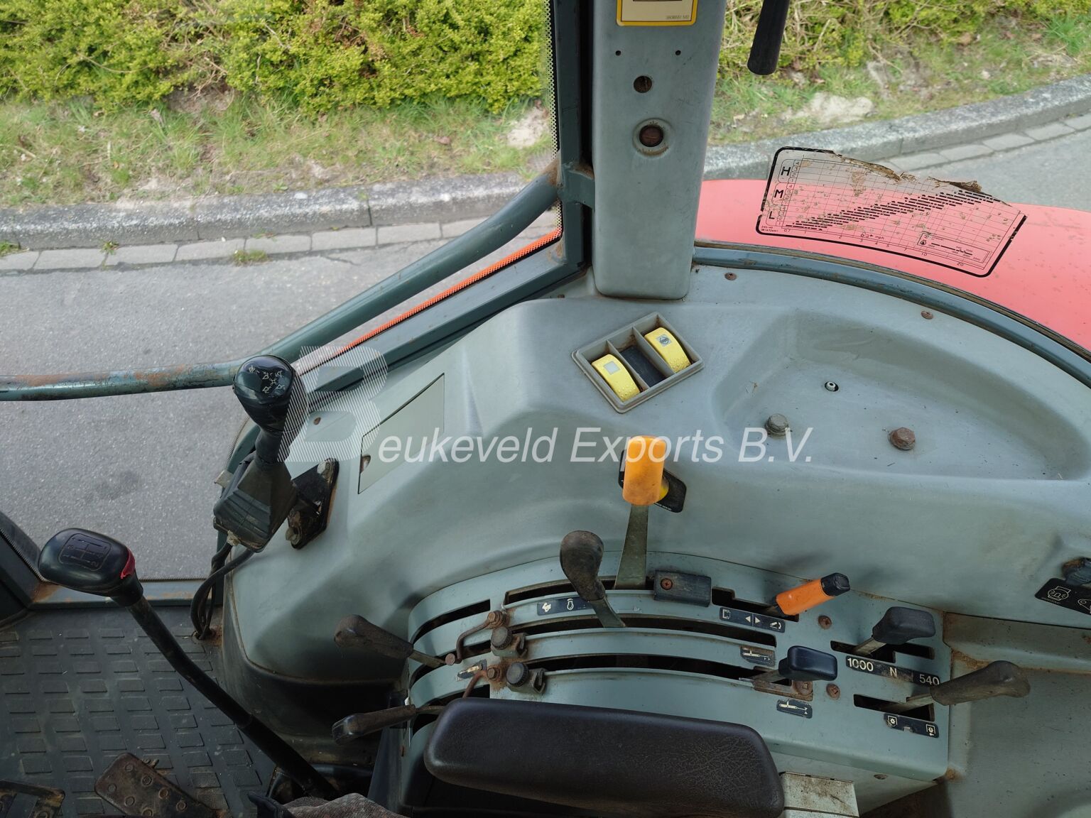 MASSEY Ferguson MF 4245 turbo Hi vision (5)