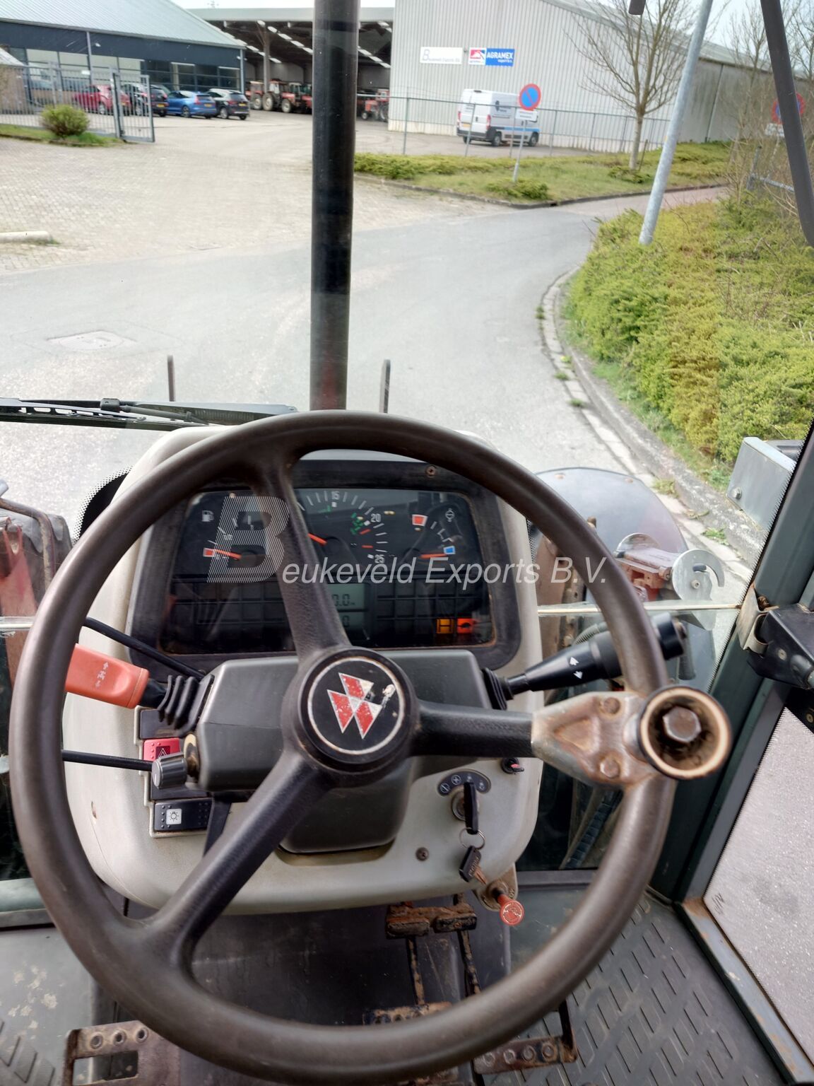 MASSEY Ferguson MF 4245 turbo Hi vision (6)