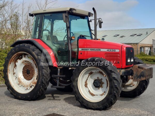 Massey Ferguson MF 4335