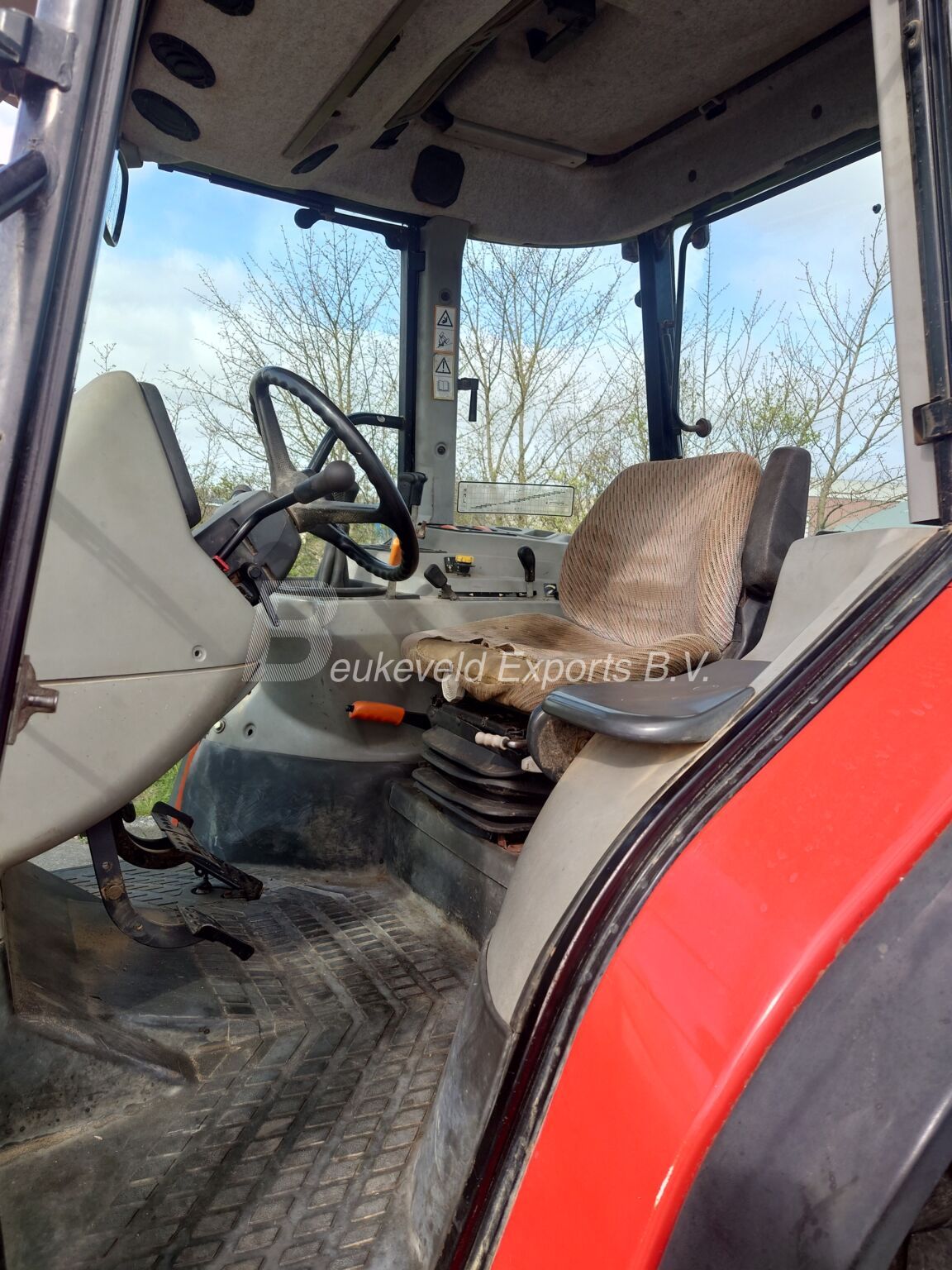 Massey Ferguson MF 4335