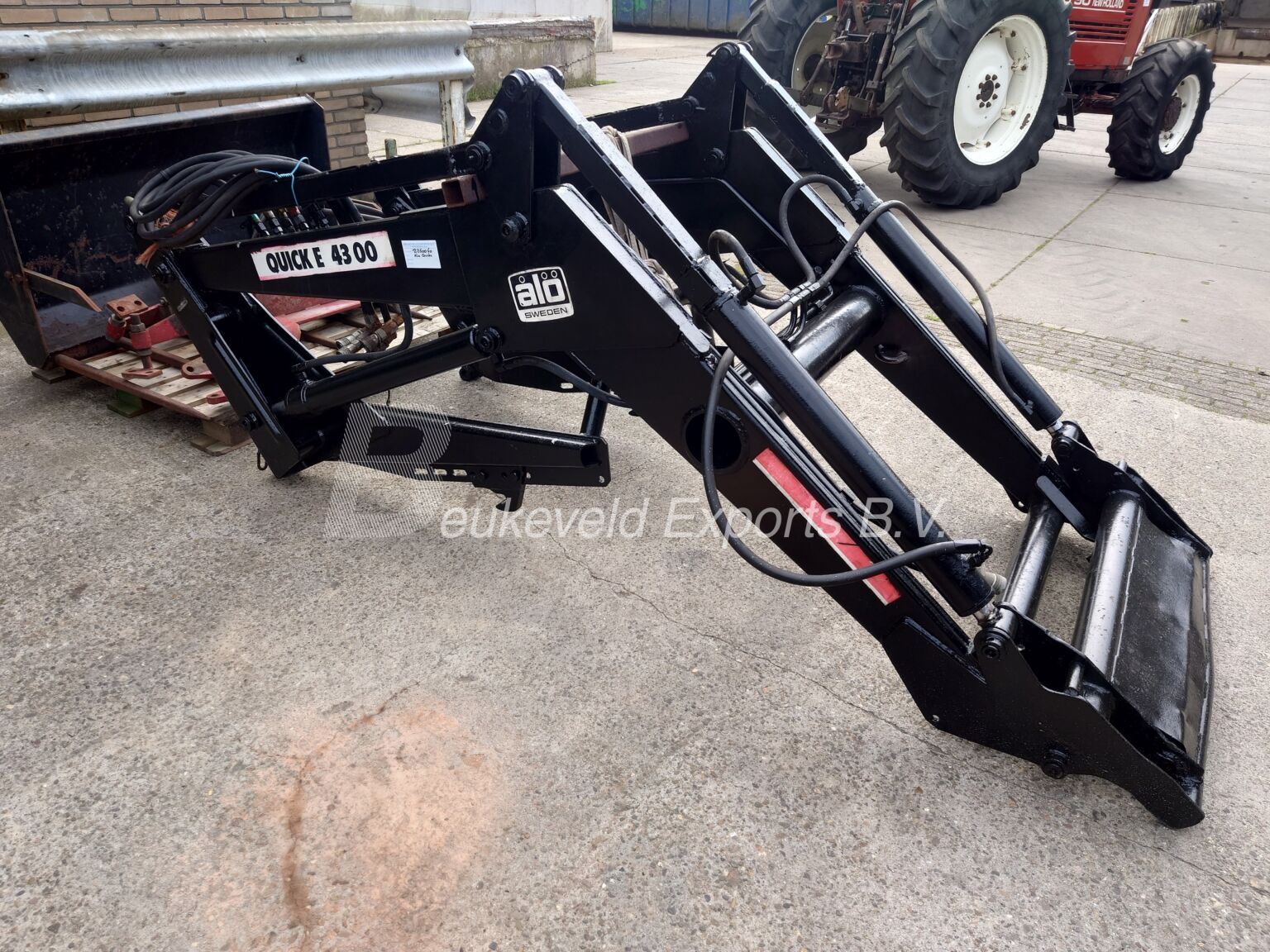 Alo Quicke E4300 loader fits Ford
