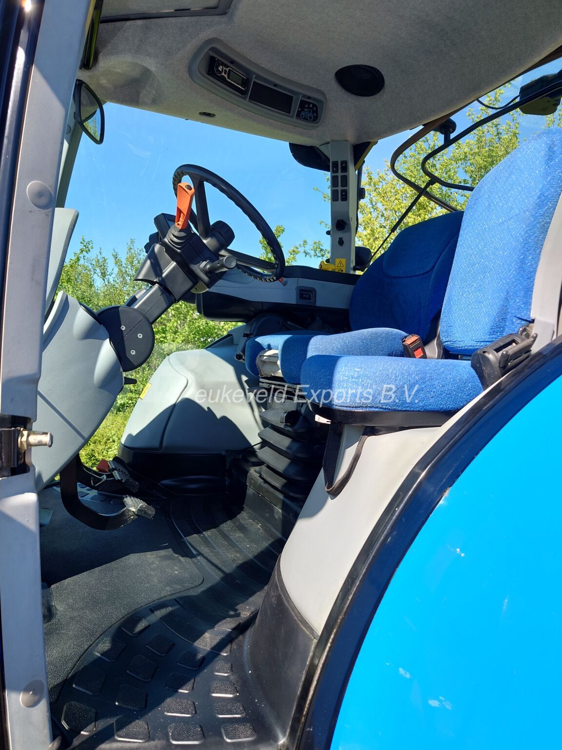 NEW HOLLAND T6080 Range Command Terraglide (25)