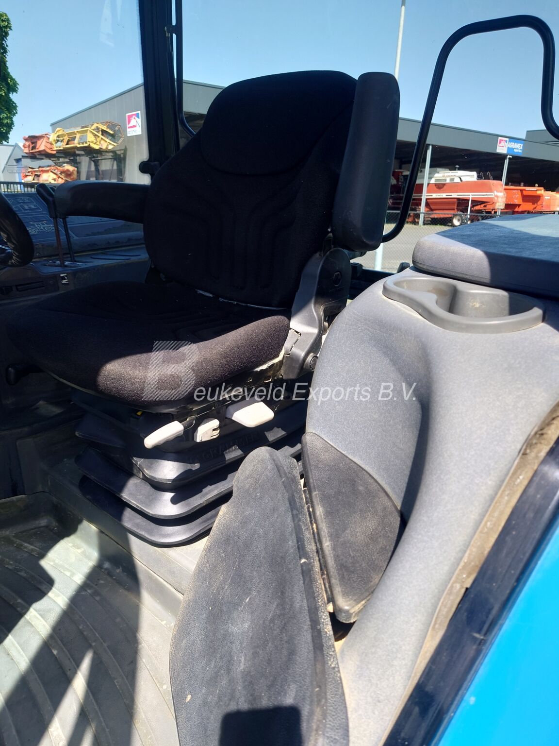 NEW HOLLAND TM125 SYNCHRO COMMAND (13)