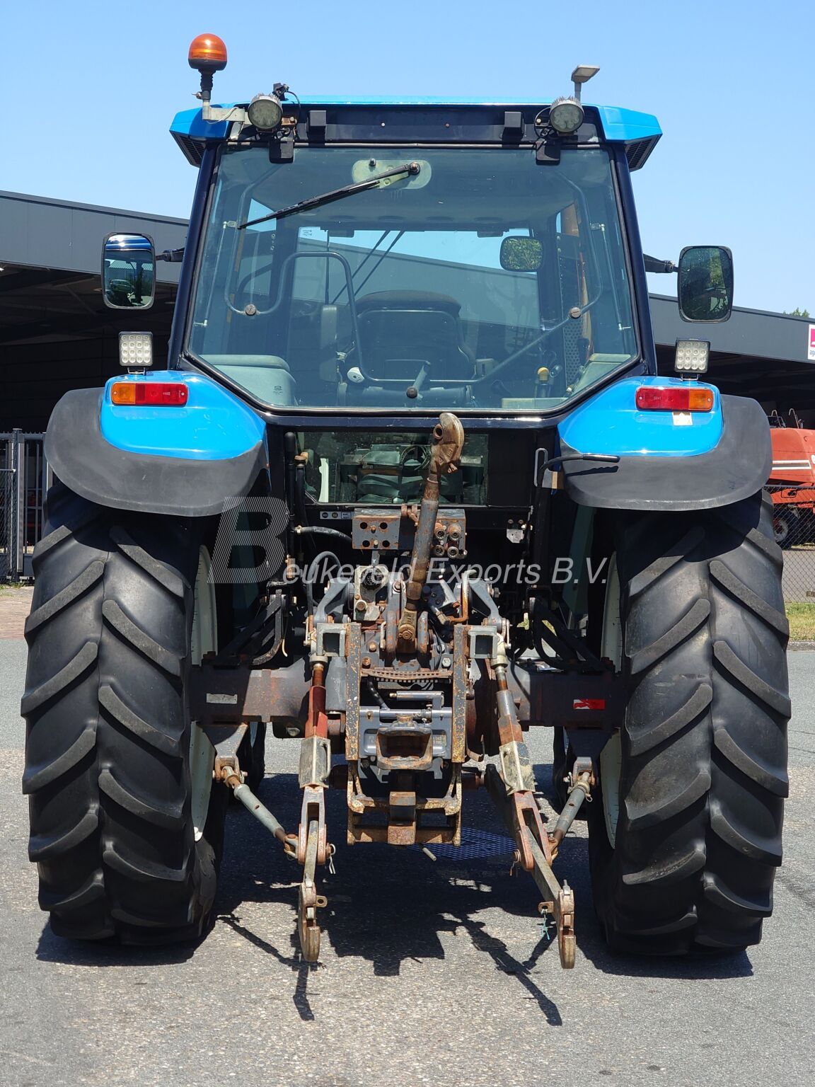 NEW HOLLAND TM125 SYNCHRO COMMAND (5)