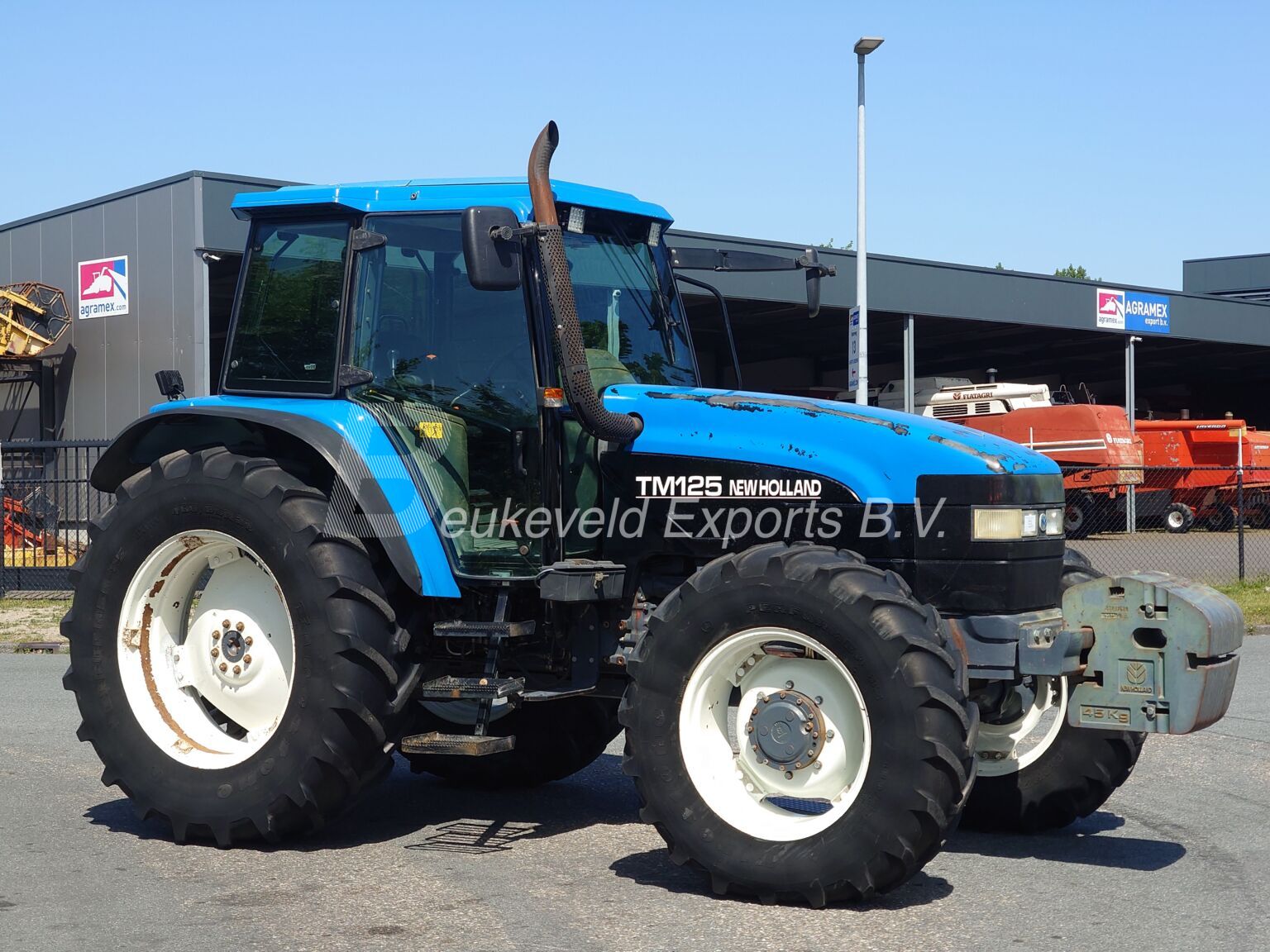 NEW HOLLAND TM125 SYNCHRO COMMAND (7)
