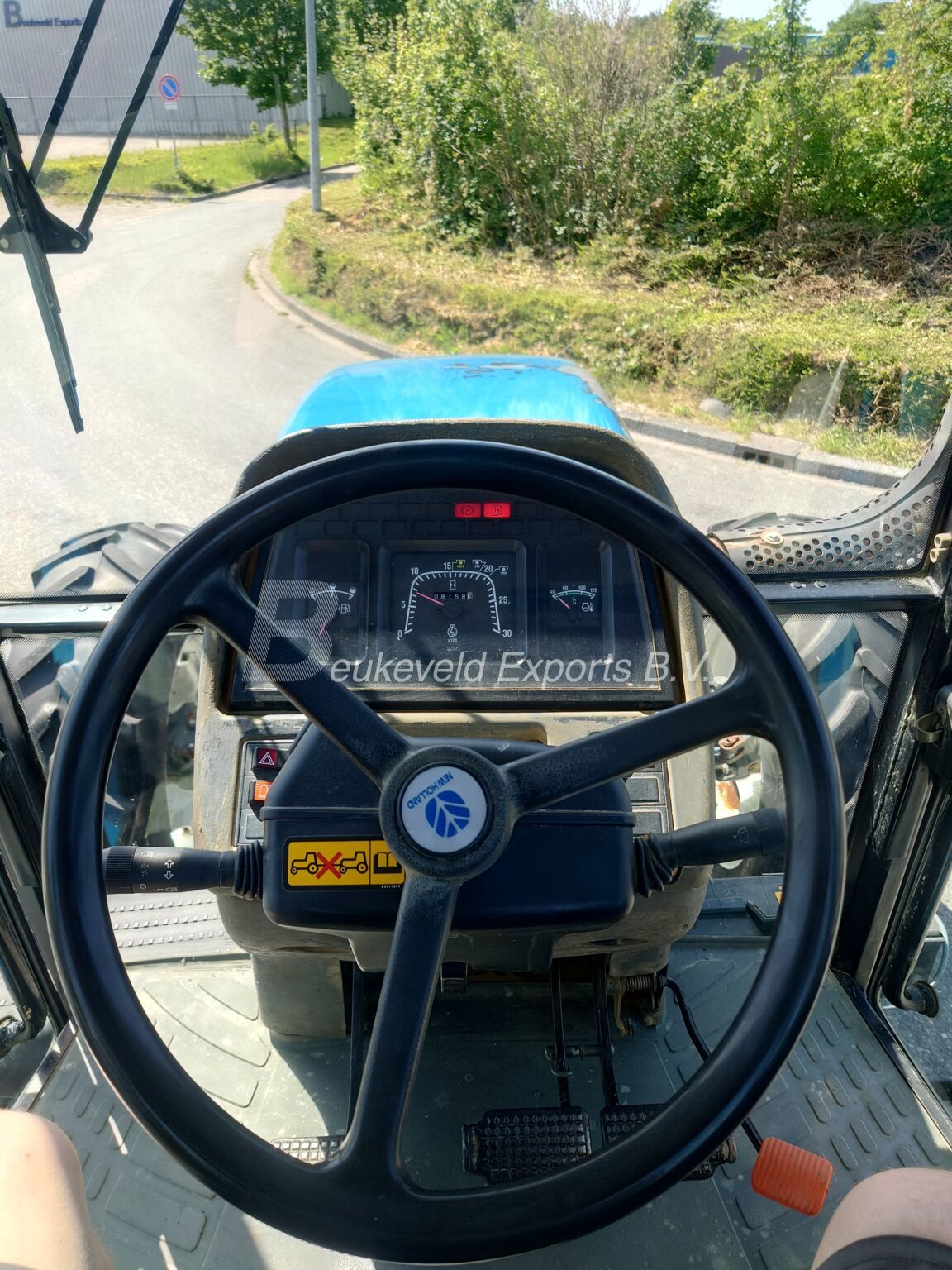 NEW HOLLAND TM125 SYNCHRO COMMAND (9)