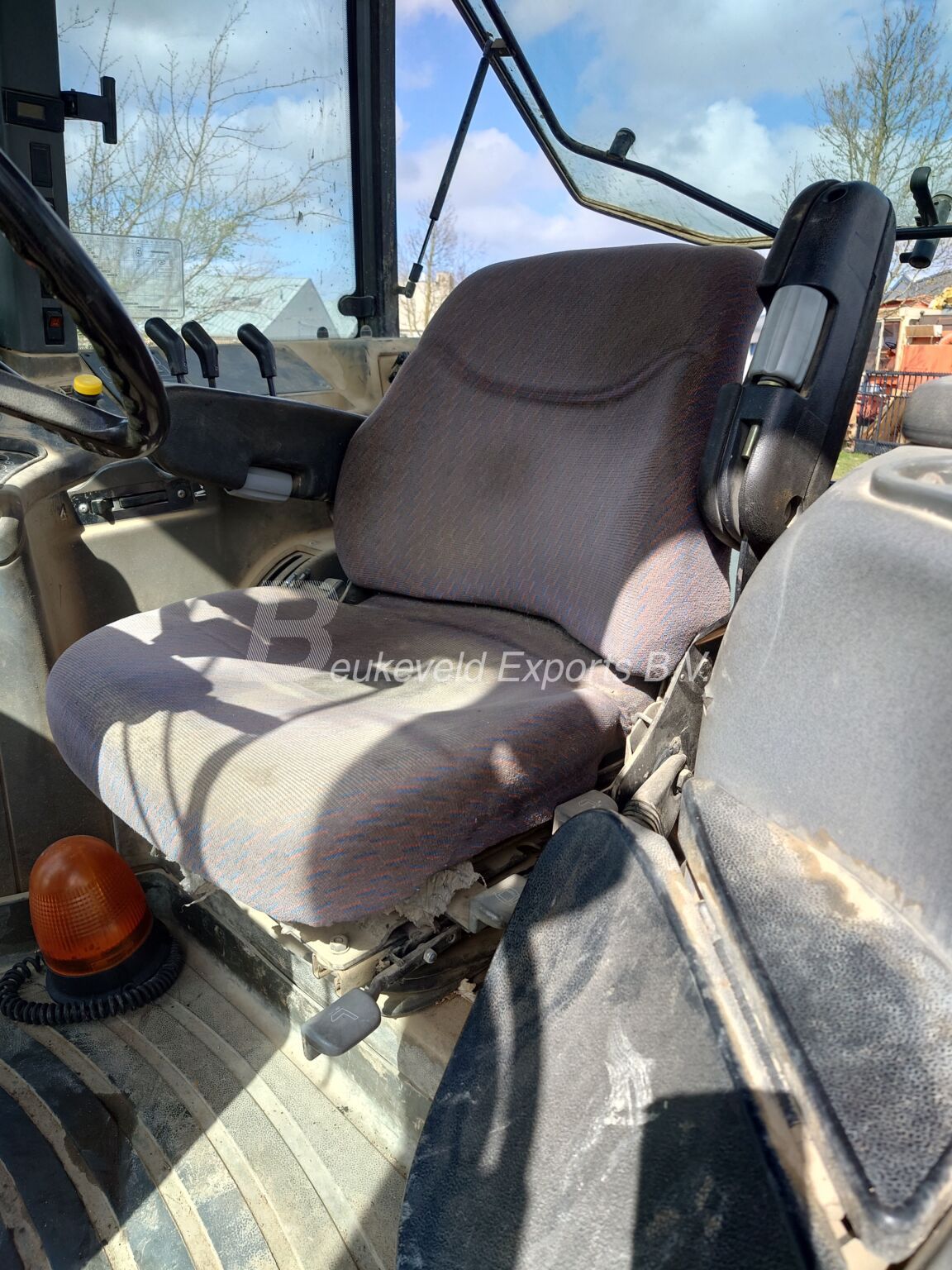 New Holland TM 120 Synchro command Classic