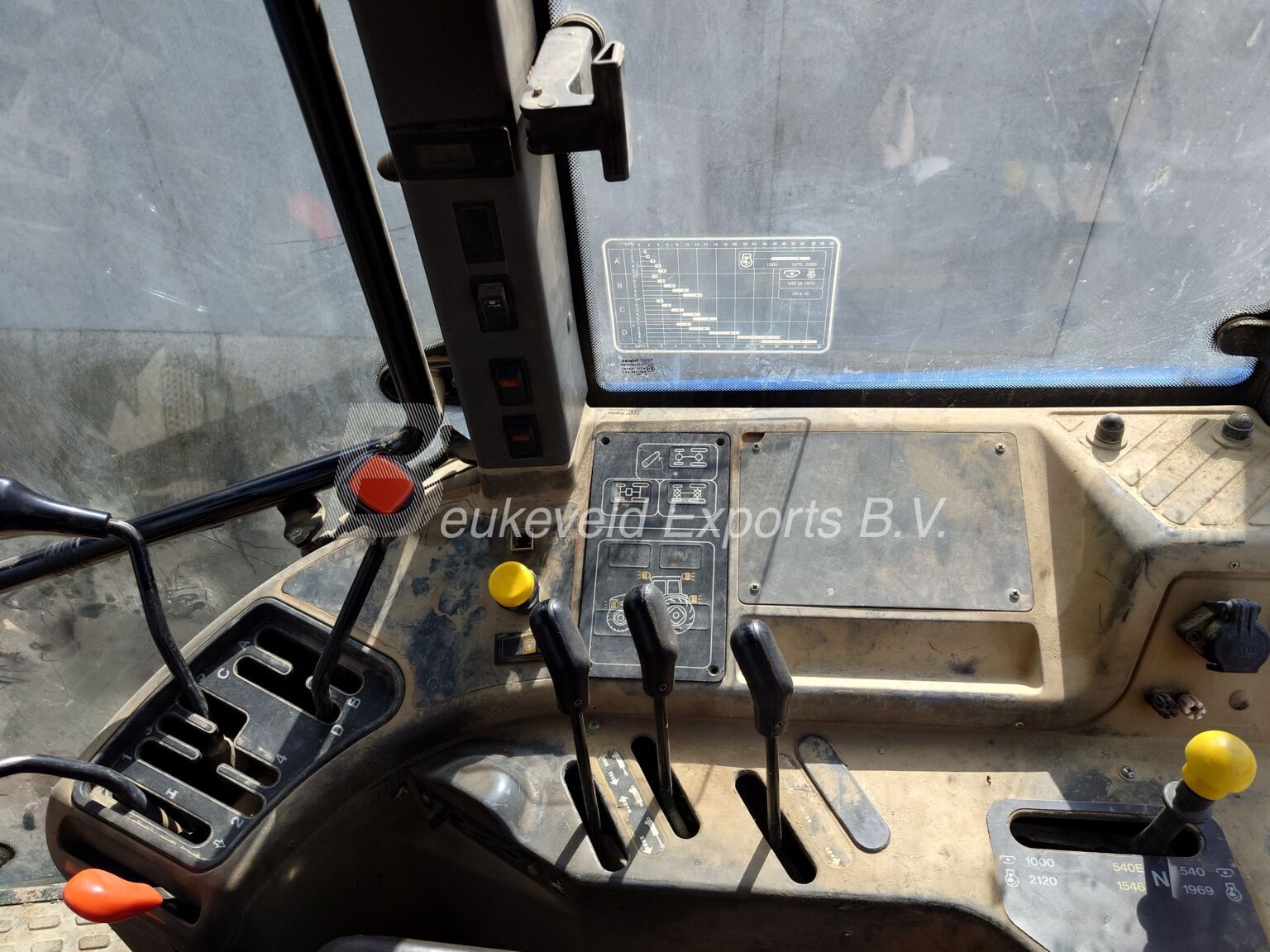 New Holland TM 120 Synchro command Classic