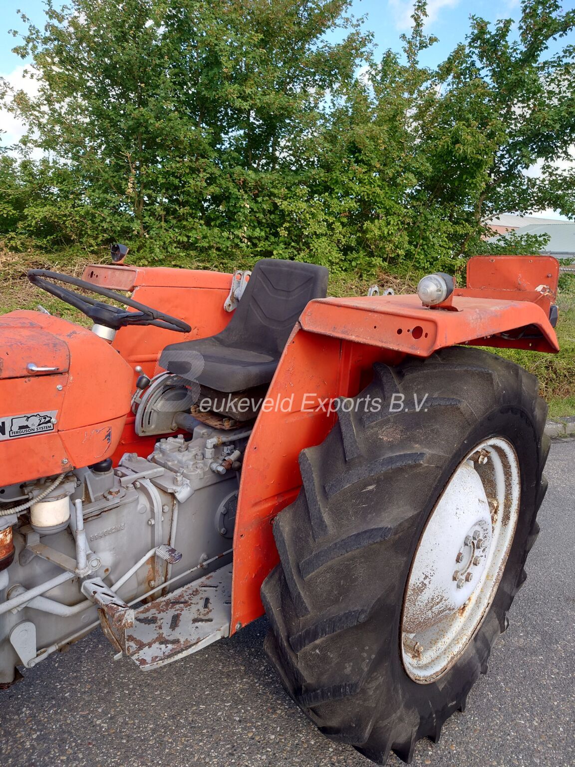 MASSEY FERGUSON MF 140 (9)