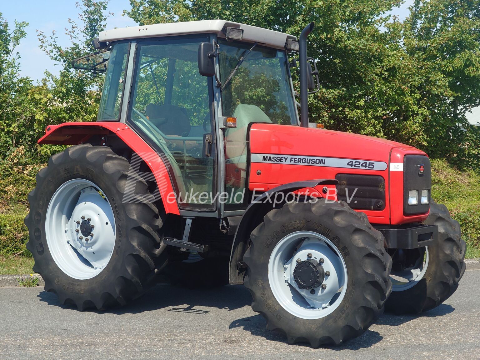 MASSEY FERGUSON MF 4245 TURBO (15)