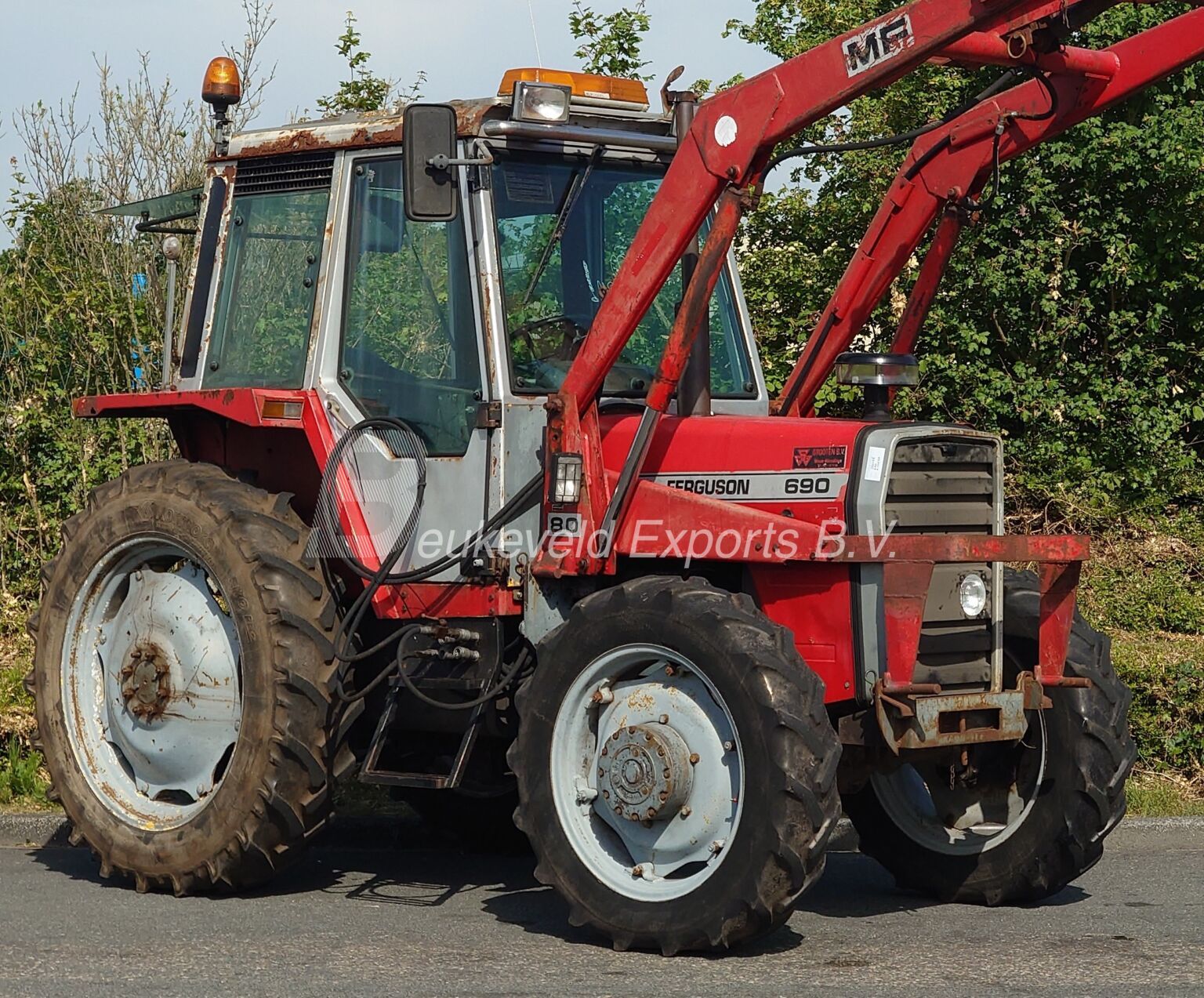MASSEY FERGUSON MF 690 4X4 Frontloader MF80 (191)