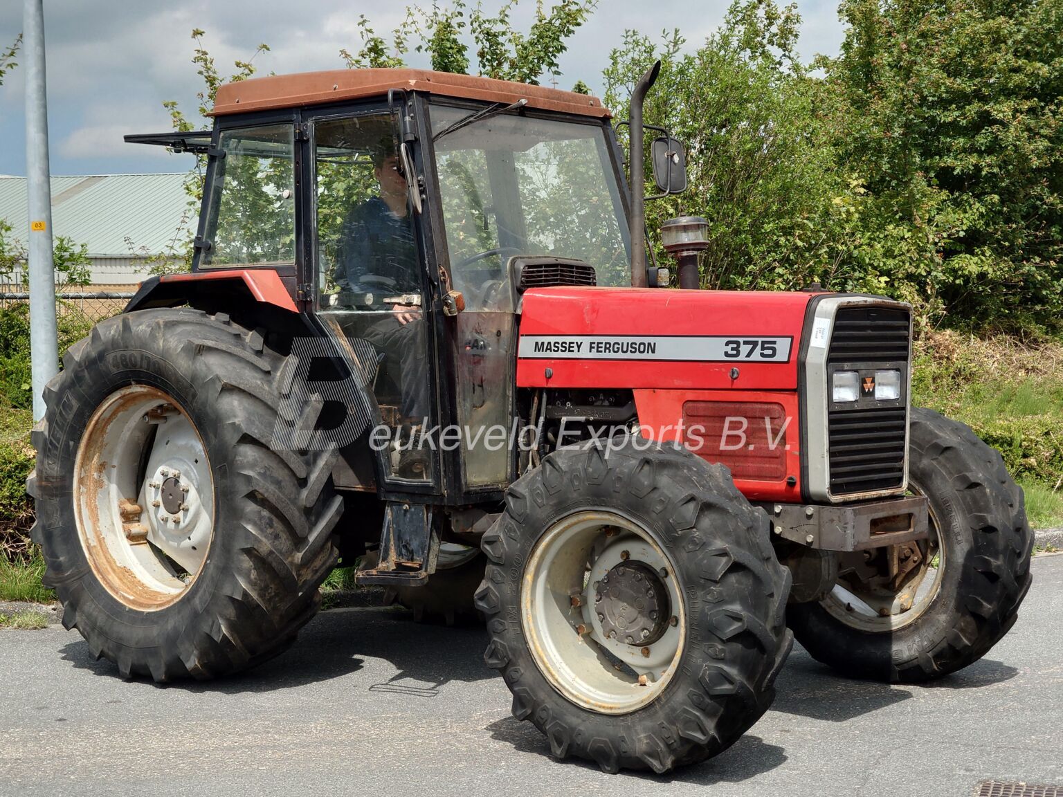 Massey Ferguson MF 375 4×4 3sticks (3)