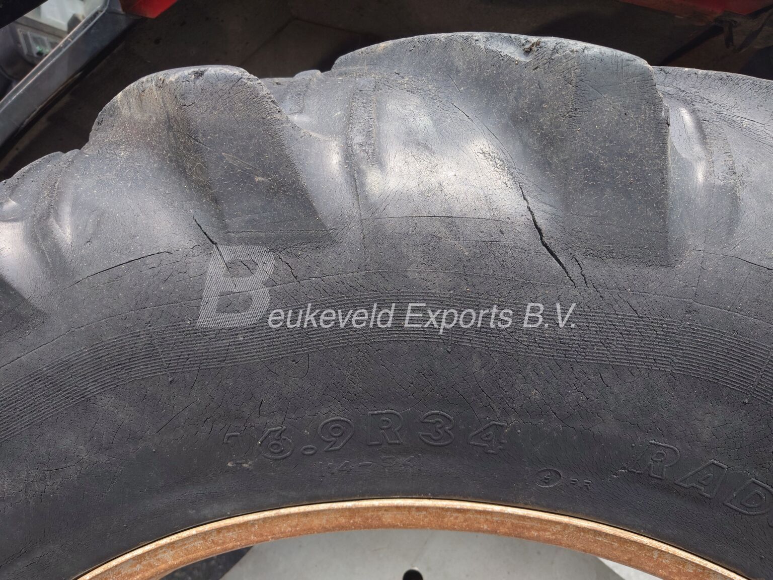 Massey Ferguson MF 375 4×4 3sticks (8)