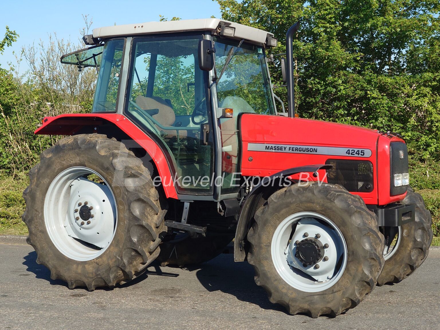 Massey Ferguson MF 4245 Turbo (8)