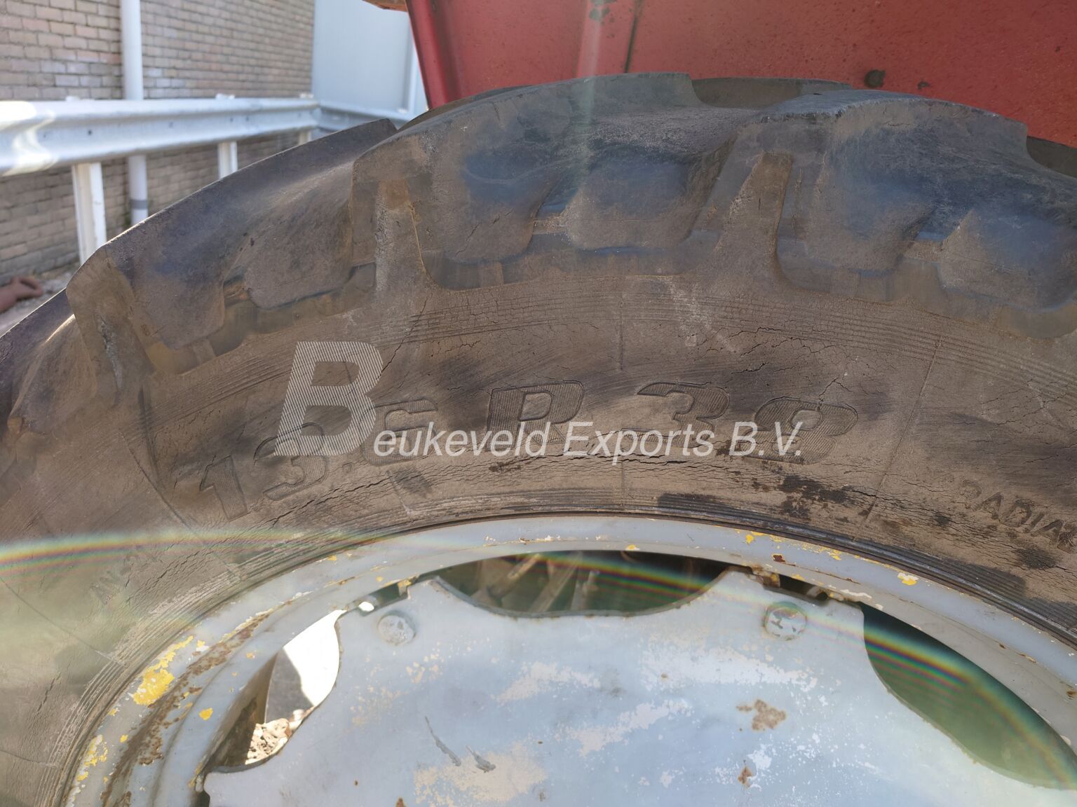 Massey Ferguson MF 690 4X4 Frontloader MF80 (3)