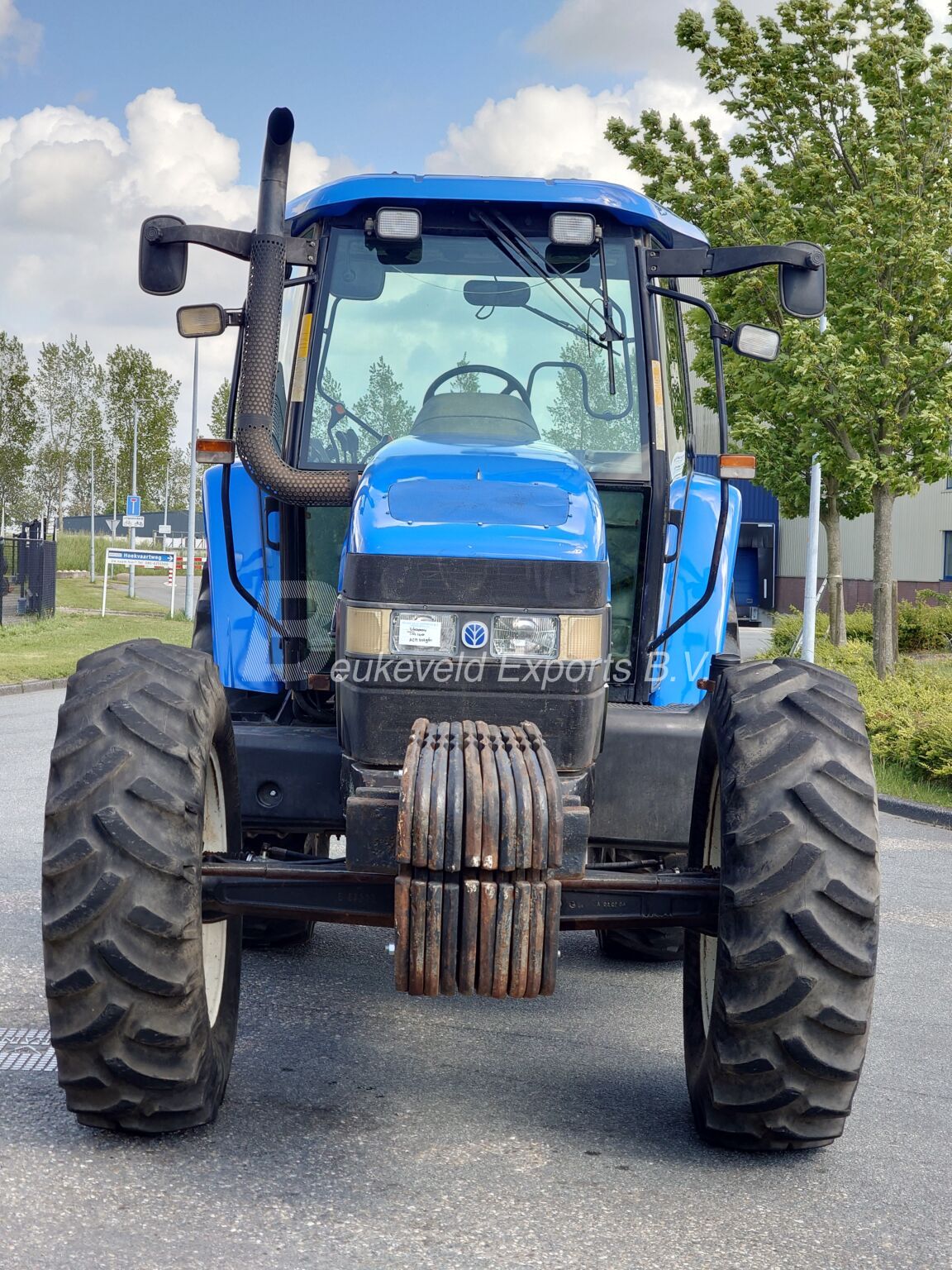 NEW HOLLAND TM140 (3)