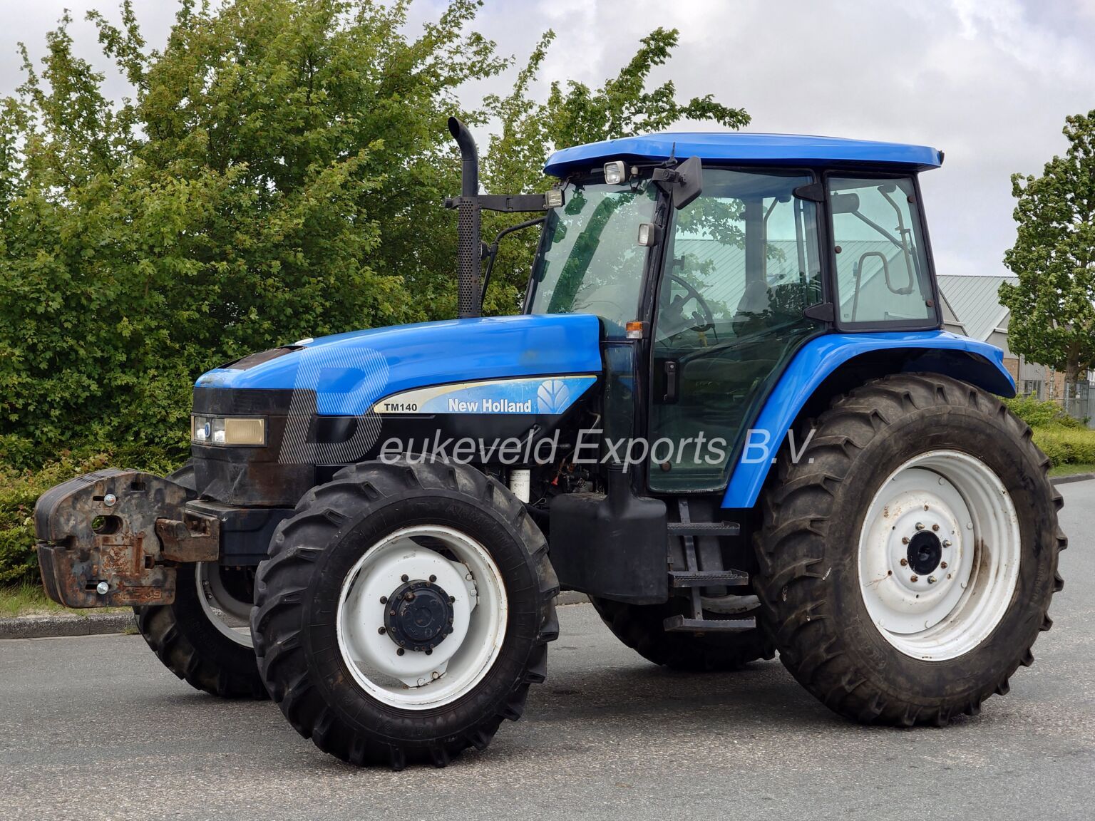 NEW HOLLAND TM140 Classic Synchro Command (1)