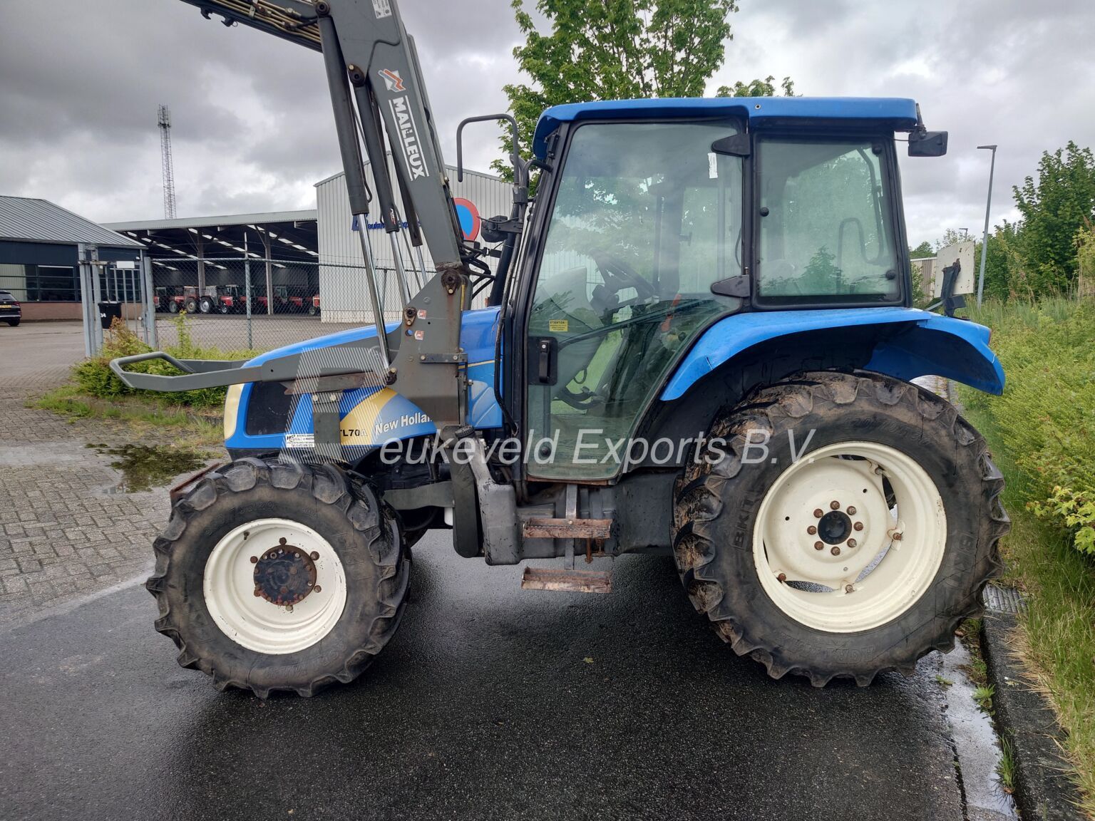 New Holland TL70 A frontloader (12)