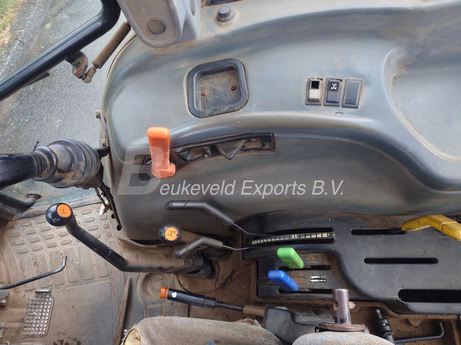 New Holland TL70 A frontloader (6)