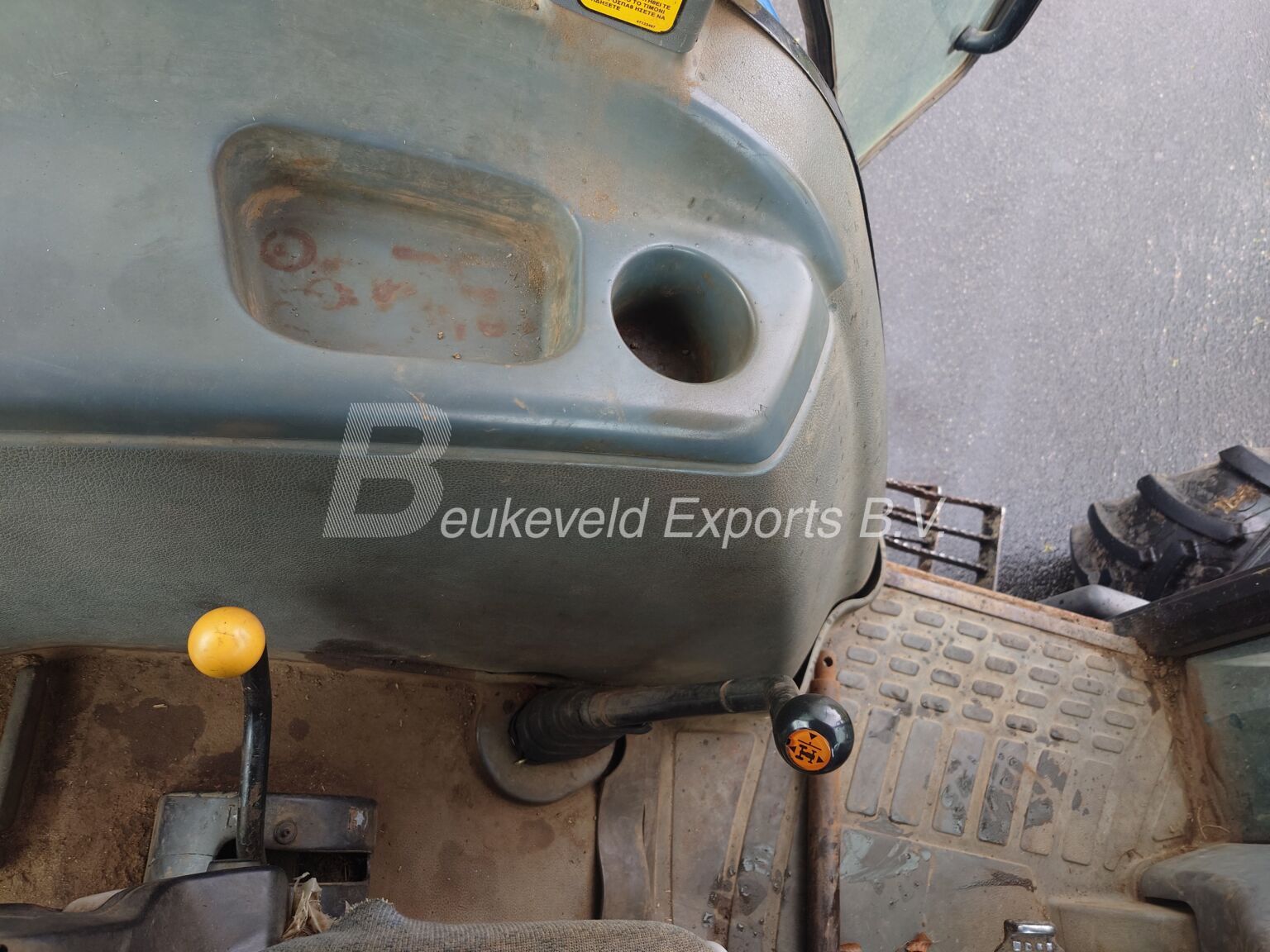 New Holland TL70 A frontloader (7)