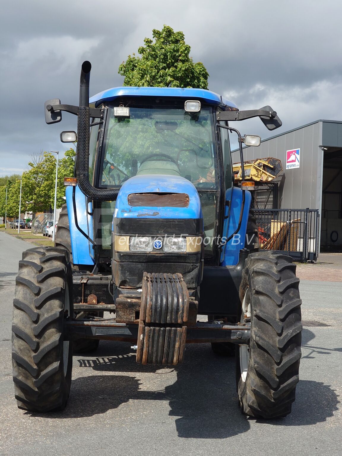 New Holland TM 140 Classic Synchro Command (13)