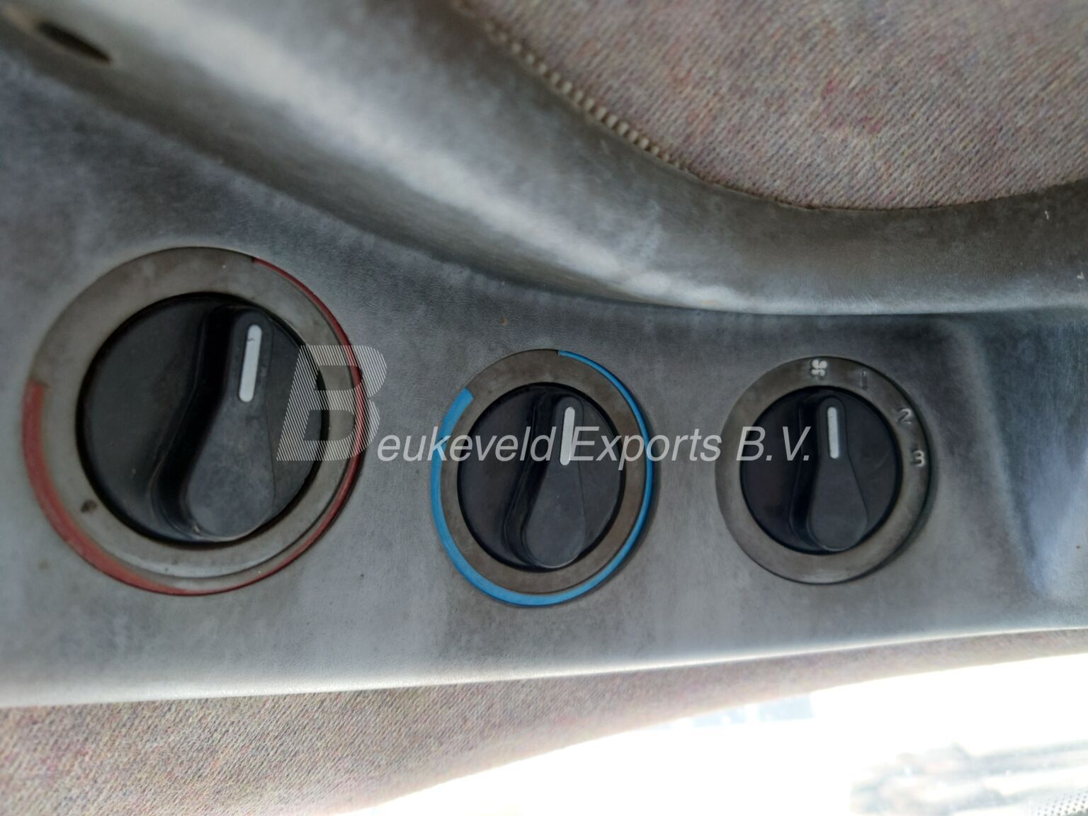 New Holland TM 140 Classic Synchro Command (6)