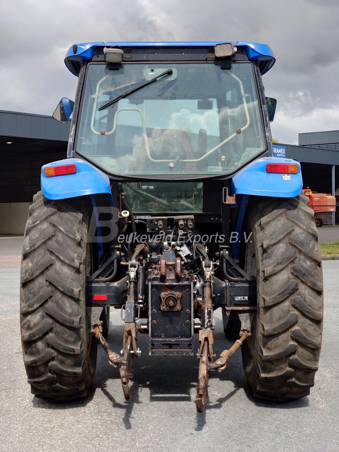New Holland TM 140 Classic Synchro Command (9)