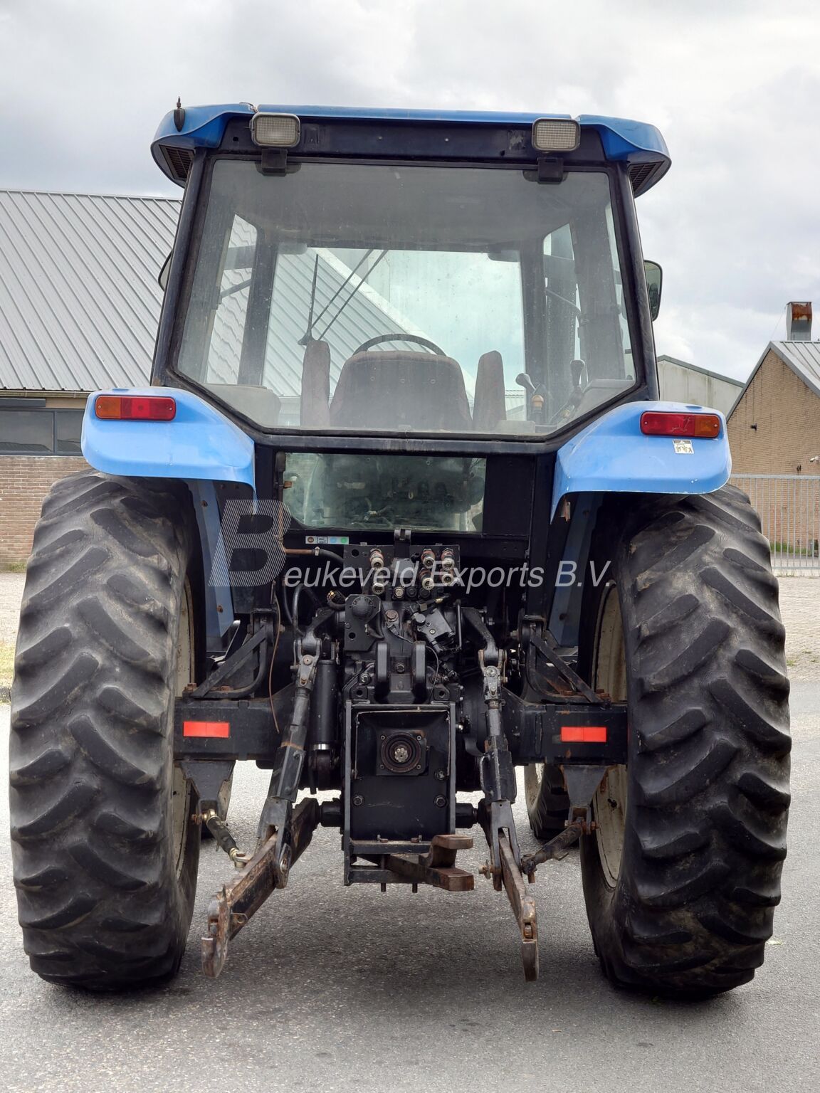 New Holland TM140 Classic full mechanical (10)
