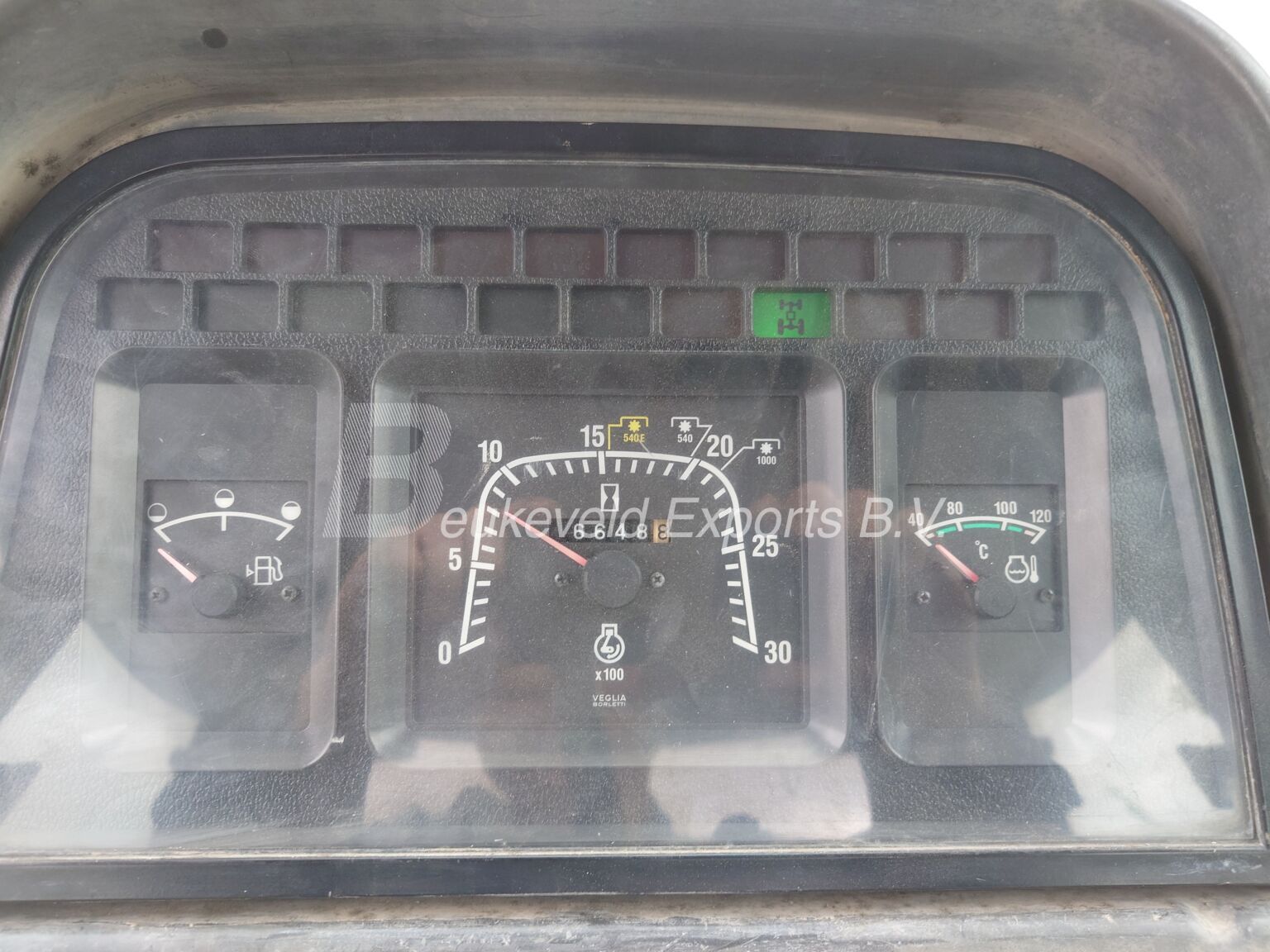 New Holland TM140 Classic full mechanical (5)