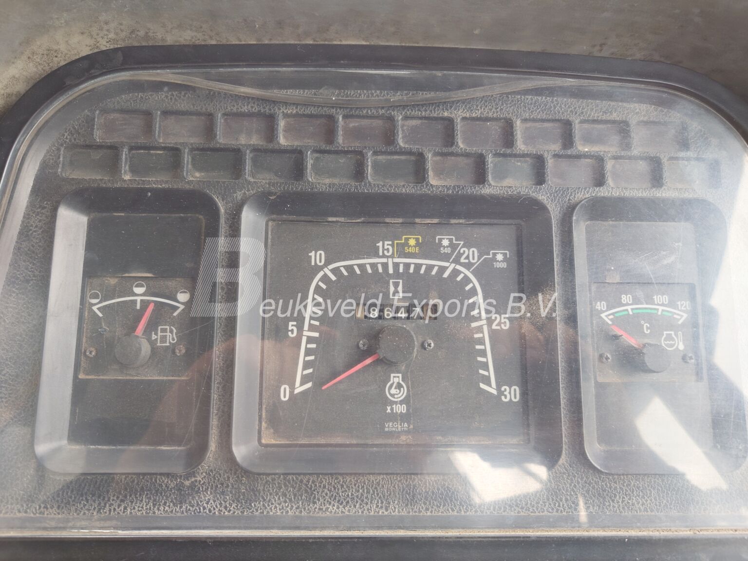 New Holland TM140 Synchro command full mechanical (8)