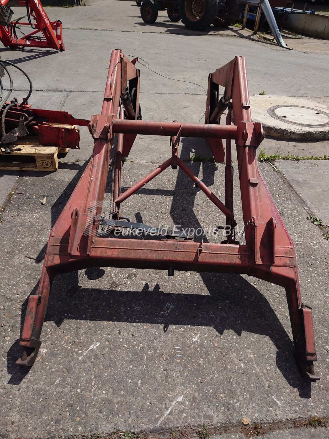 Amagri Frontloader with brackets JPG (2)