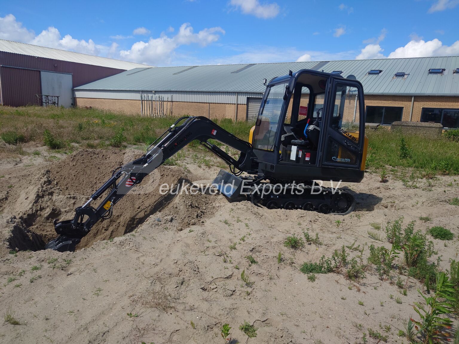 Hengwang HW25 2.5Ton hydraulic excavator (18)