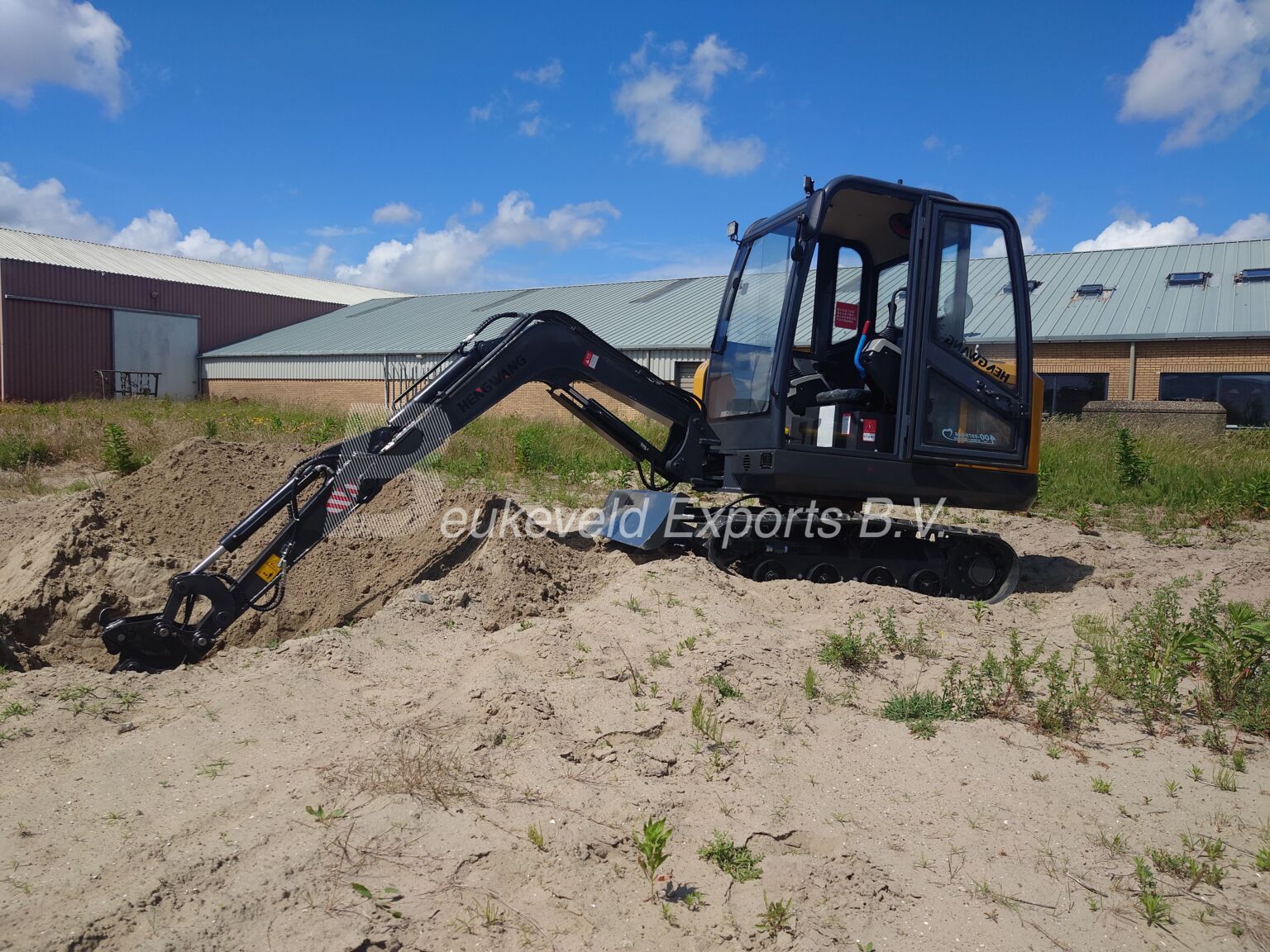 Hengwang HW25 2.5Ton hydraulic excavator (19)