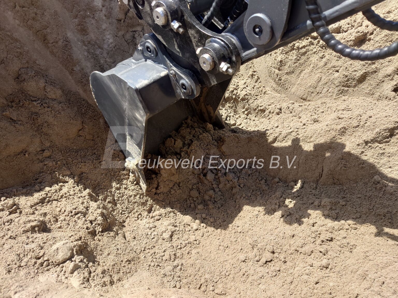 Hengwang HW25 2.5Ton hydraulic excavator (20)