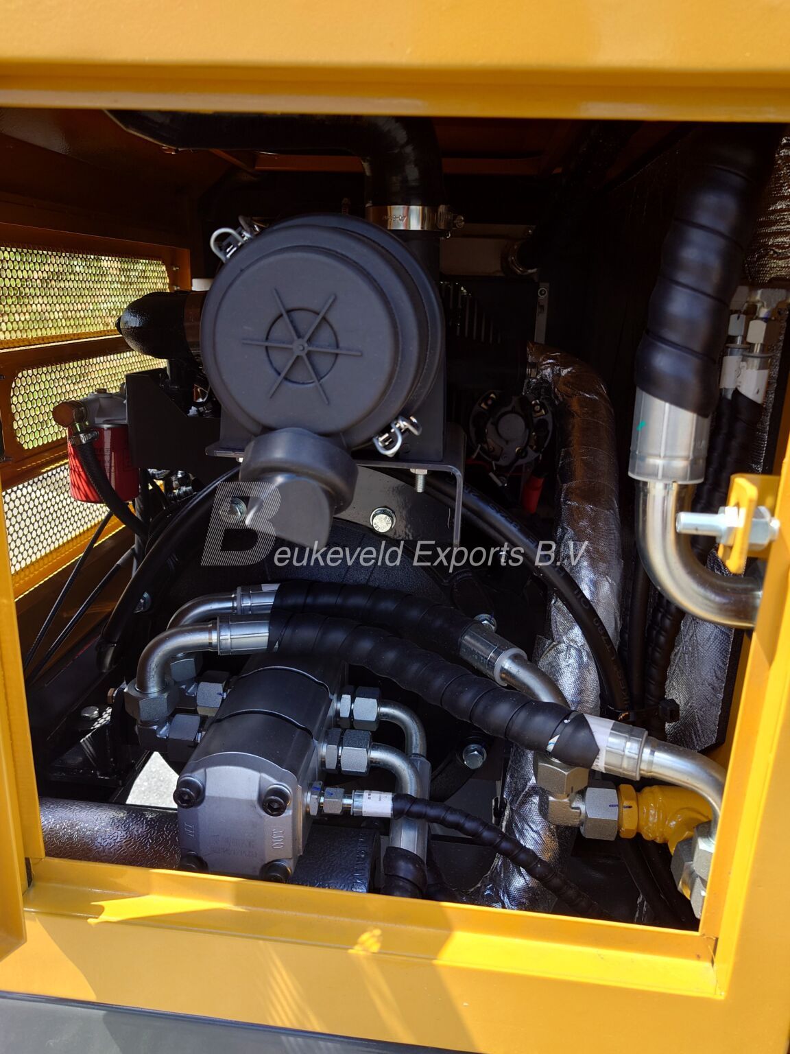 Hengwang HW25 2.5Ton hydraulic excavator (6)