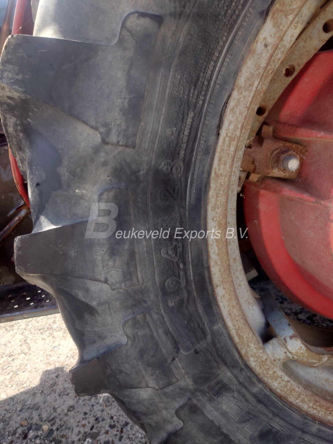 Massey Ferguson MF 148 Mk3 Vineyard (2)